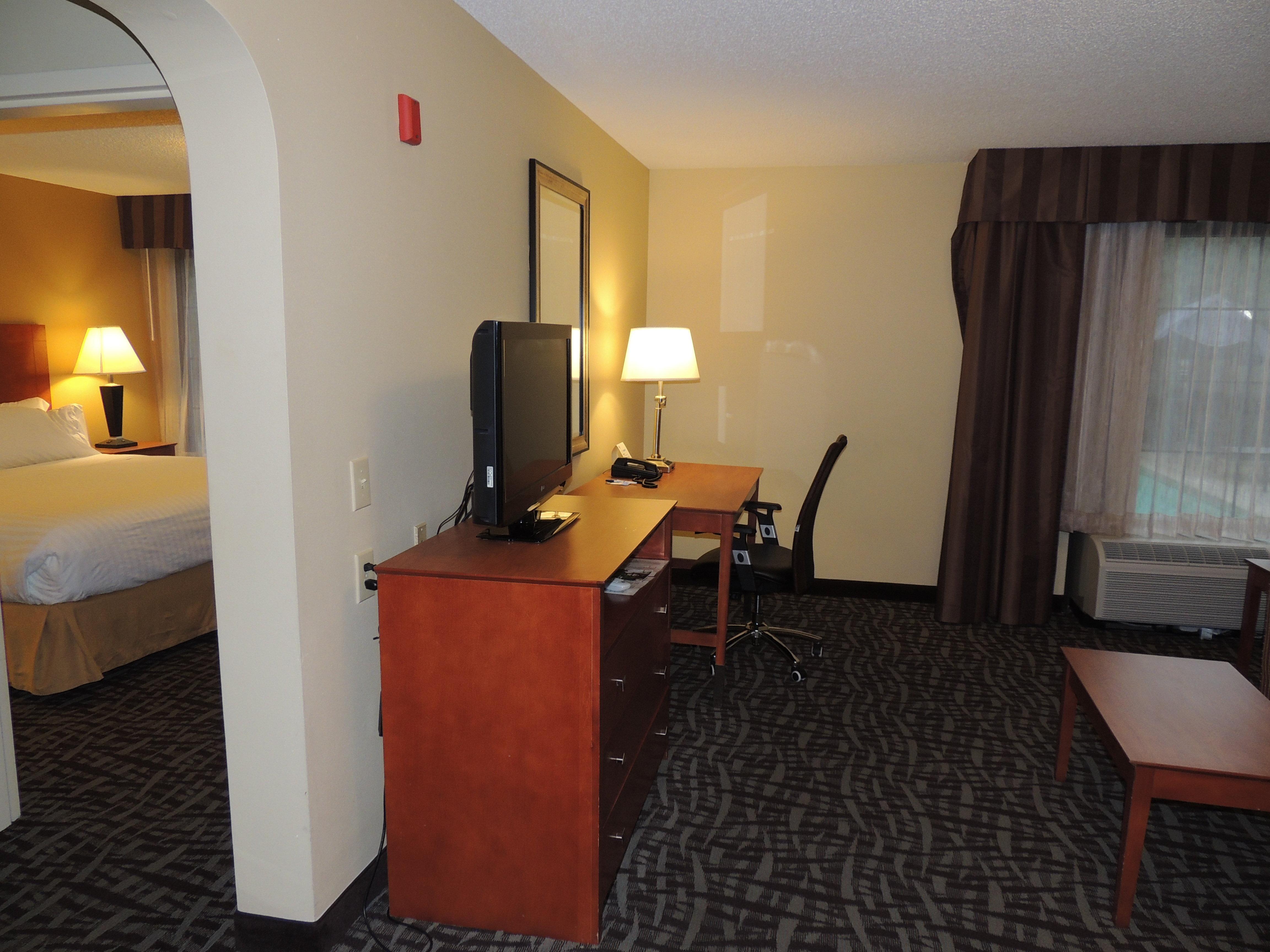 Holiday Inn Express Trussville By Ihg Exterior photo