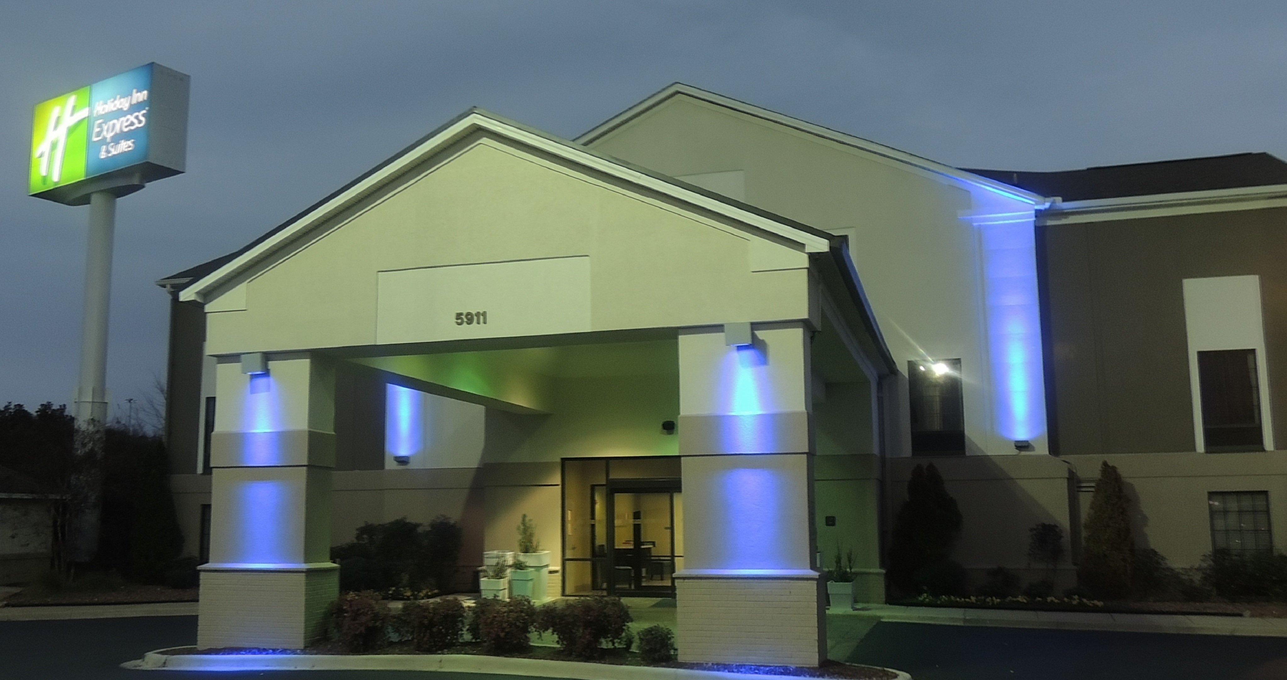 Holiday Inn Express Trussville By Ihg Exterior photo