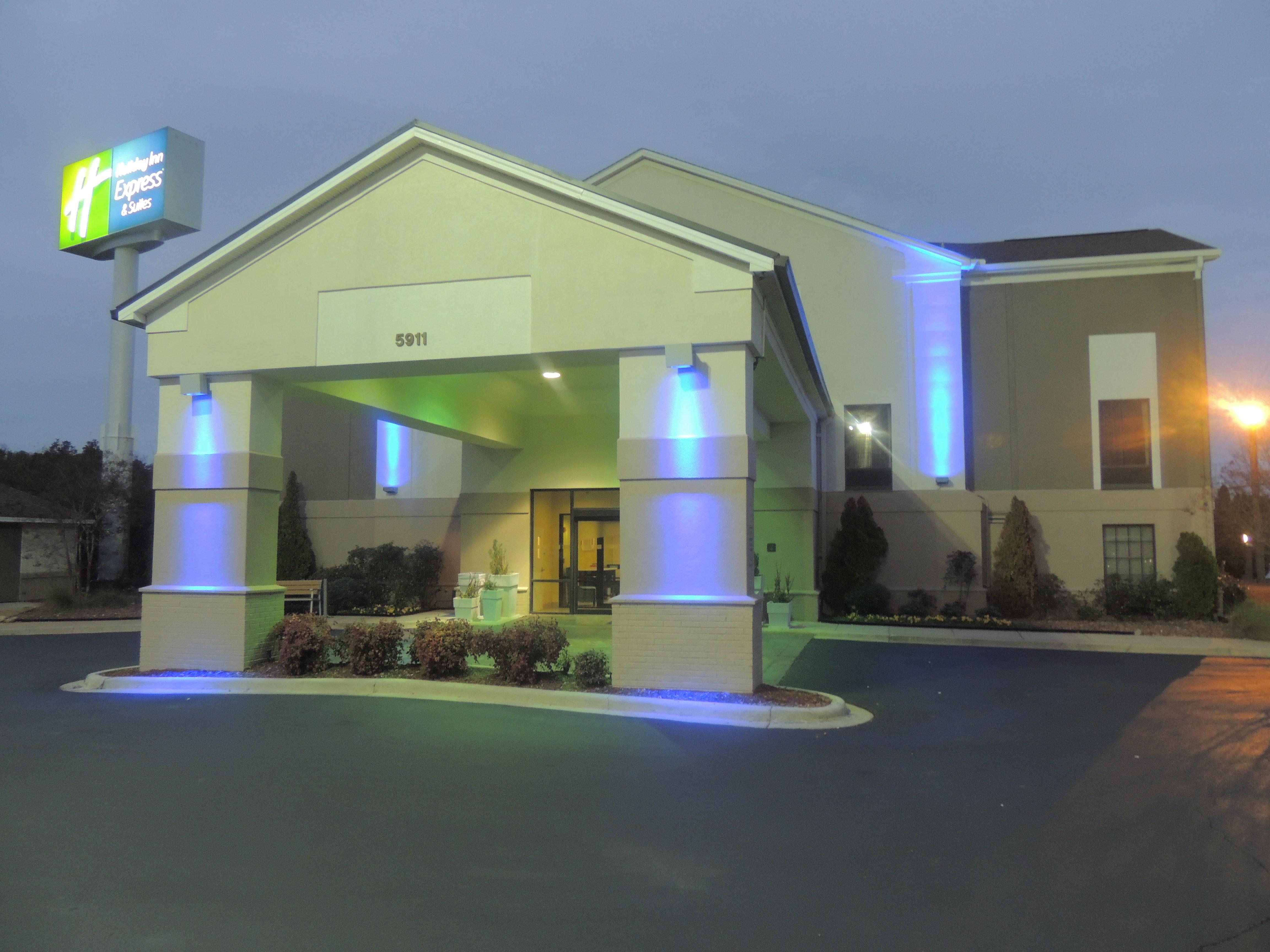 Holiday Inn Express Trussville By Ihg Exterior photo