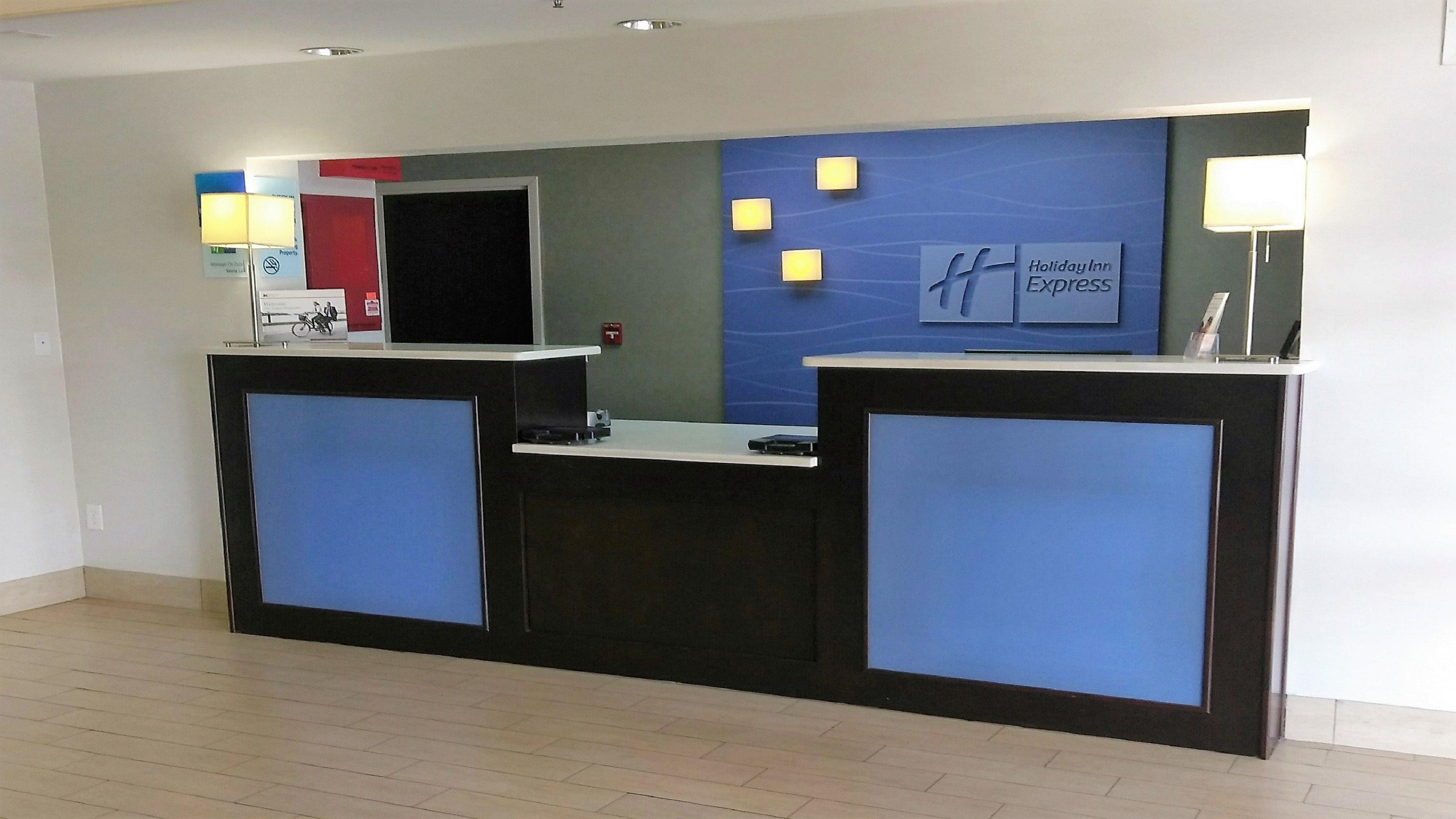 Holiday Inn Express Trussville By Ihg Exterior photo