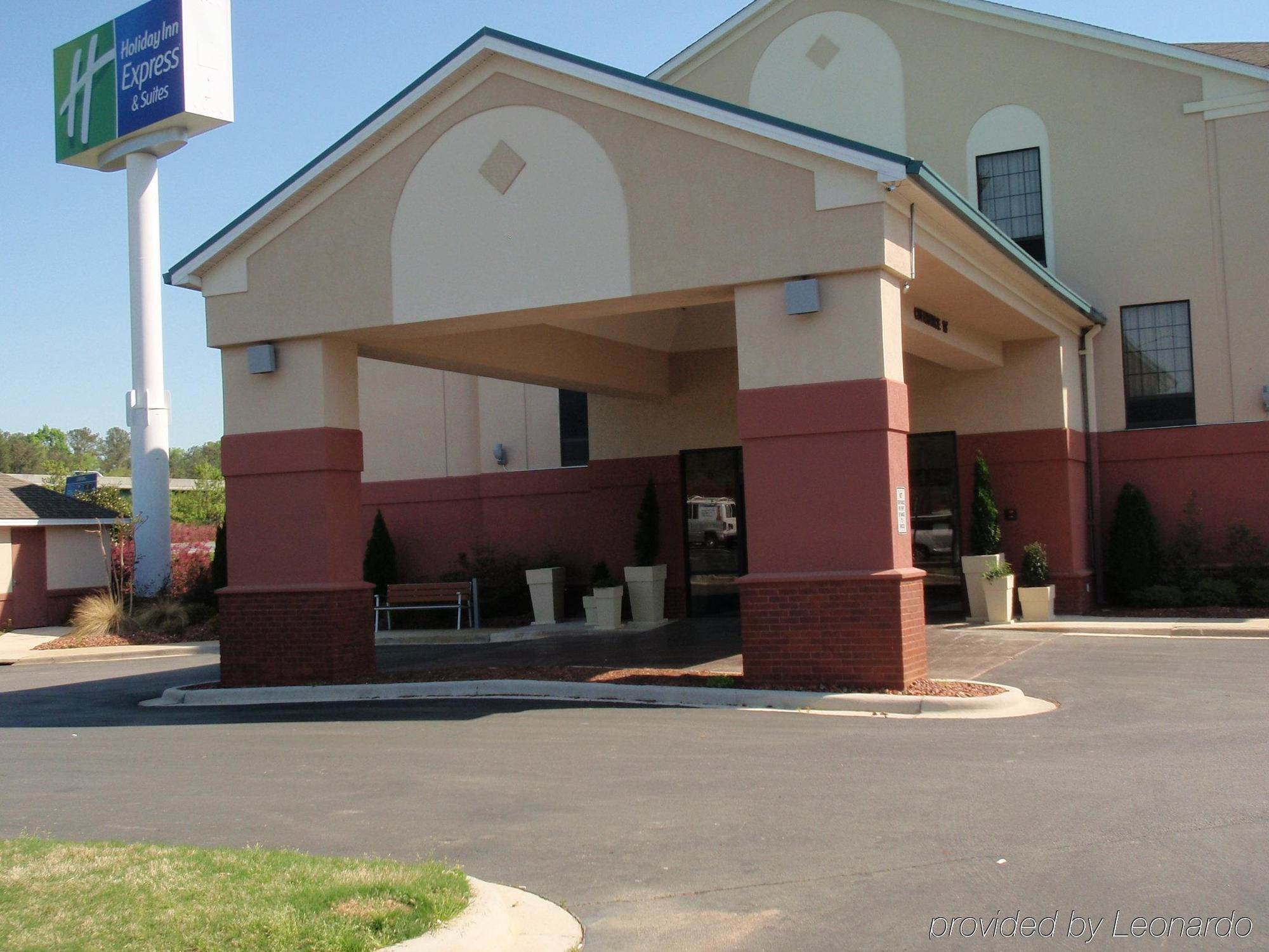 Holiday Inn Express Trussville By Ihg Exterior photo