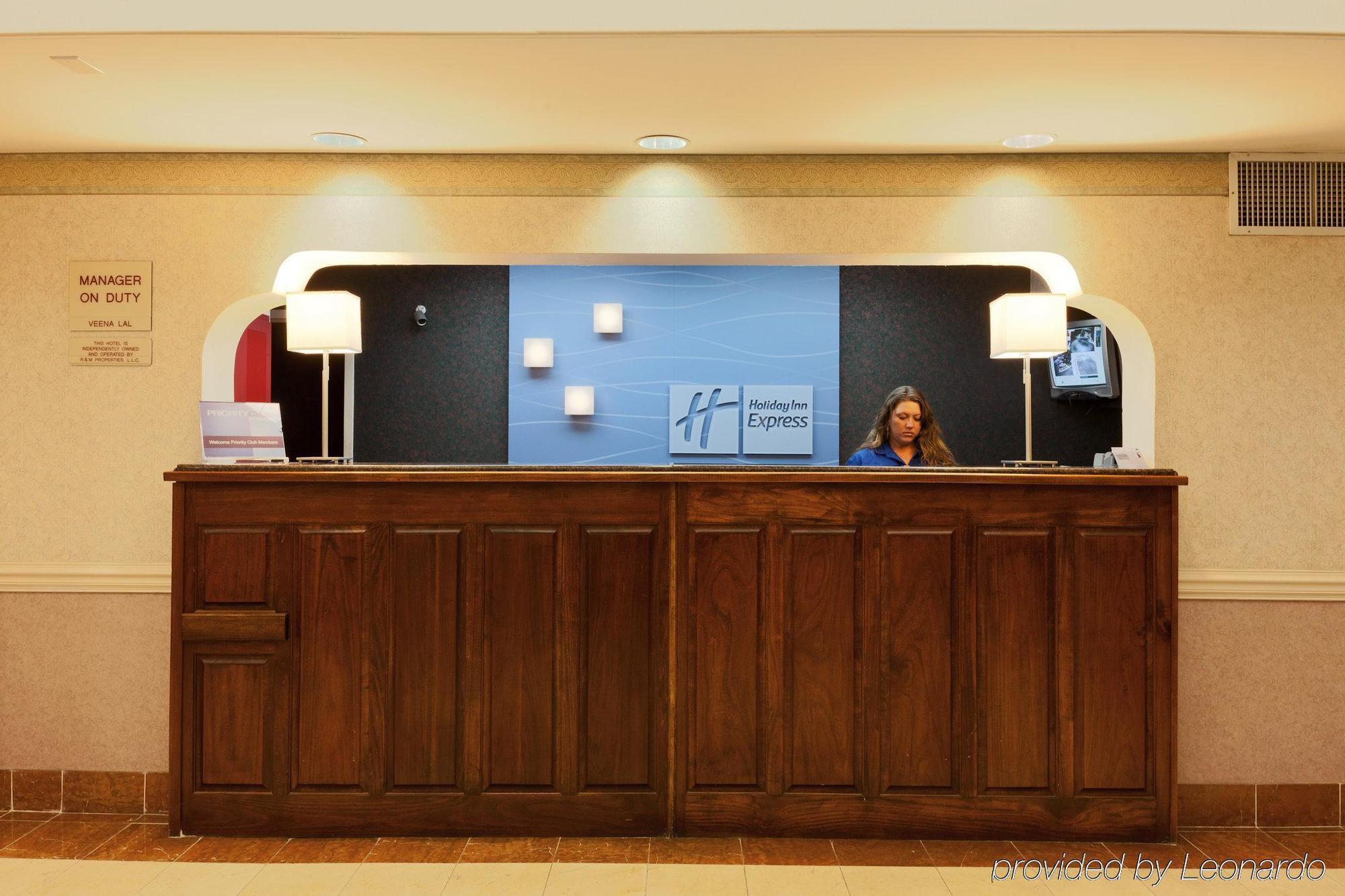 Holiday Inn Express Trussville By Ihg Interior photo
